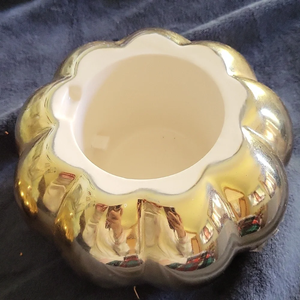 Homeworx by Harry Slatkin metalic gold candle holder